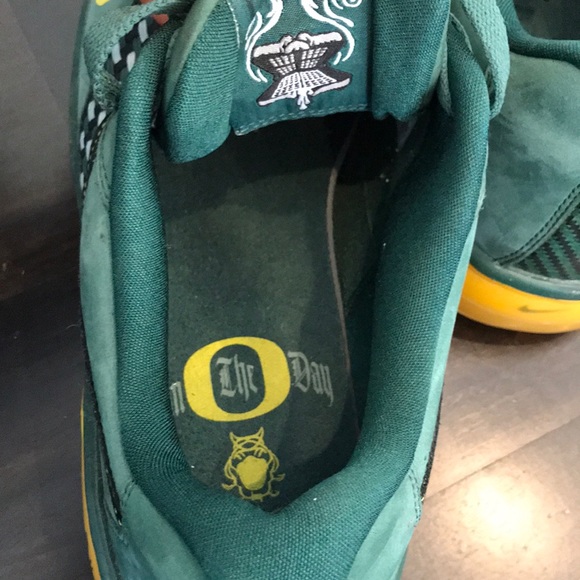 Unreleased Nike Air Force 25 Sample Oregon Ducks Player Exclusive (PE) - Picture 8 of 8